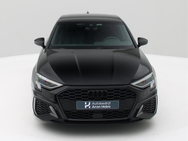 Audi A3 SPORTBACK 35 TFSI S-Line Camera, ACC, Stoelverwarming, Carplay