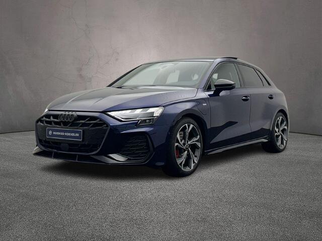 Audi A3 SPORTBACK 45 TFSI e 272PK S edition Competition | Panorama-Dak | Sonos | Alcanatara | Sfeerverlichting-Plus | 18-Inch | Achterruitrijcamera | Stoelverwarming | Hold-Assist |