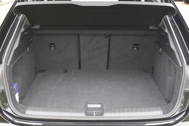 Audi A3 SPORTBACK 40 TFSI e S edition 245 PK | S line | All-Season | Elektrische klep | Sportstoelen | Dodehoeksensoren | 18 inch | Stoelverwarming | Keyless | Dealer Onderhouden | Draadloos Laden
