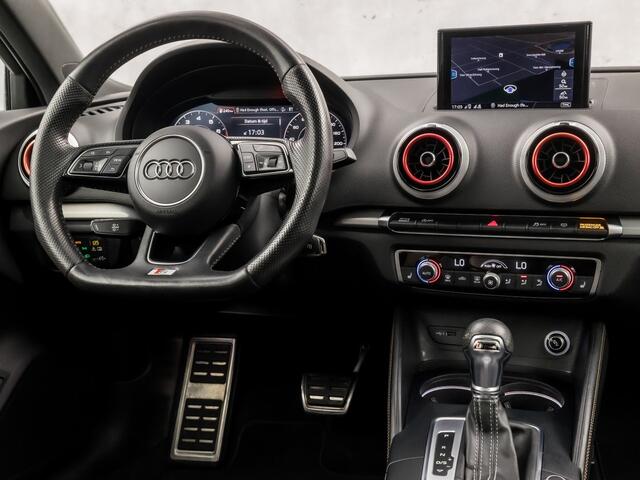 Audi A3 SPORTBACK 35 TFSI CoD S-Line Sport 150Pk Automaat (PANORAMADAK, VIRTUAL COCKPIT, 2X S-LINE, APPLE CARPLAY, BLACK PACK, PLAT S-LINE SPORTSTUUR, SPORTSTOELEN, STOELVERWARMING, GETINT GLAS, NIEUWSTAAT)