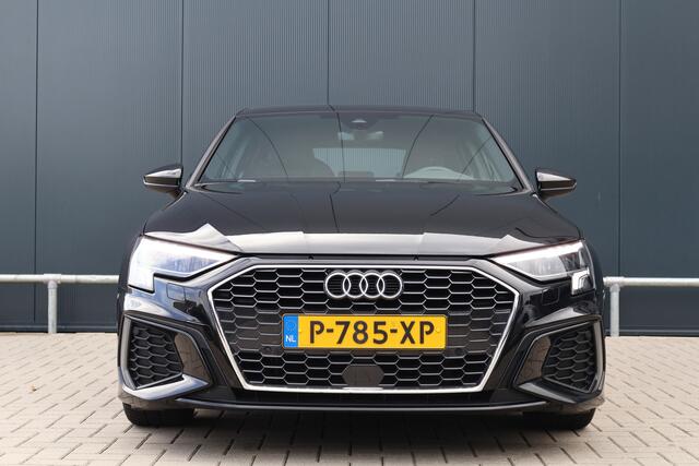 Audi A3 SPORTBACK 35 TFSI S edition Automaat | Virtual Cockpit | Afn. trekhaak | Sportstoelen | Apple Carplay / Android Auto