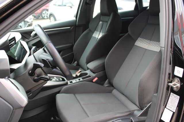 Audi A3 SPORTBACK 30 TFSI Advanced edition