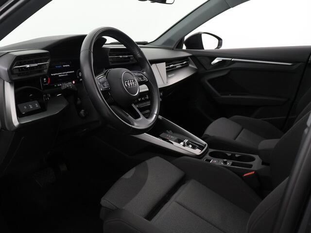 Audi A3 SPORTBACK 35 TFSI S Line Black Edition | Apple Carplay & AndroidAUTO | Climate Control | Navigatie |