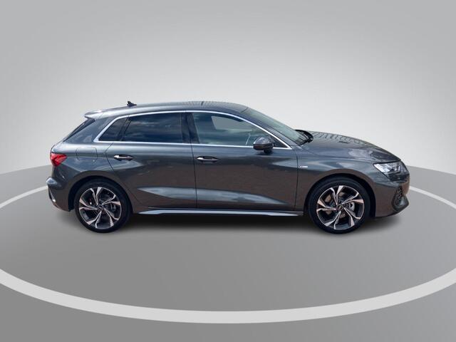 Audi A3 SPORTBACK 40 TFSIe/204PK S Line · Camera · Navigatie · Leder/stof · Garantie t/m 06-03-2029 of 80000km.