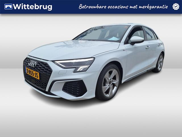 Audi A3 SPORTBACK 30 TFSI S-edition Automaat Full LED verlichting / Parkeersensoren / 17 " LM velgen / HAL