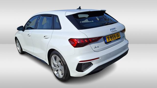 Audi A3 SPORTBACK 30 TFSI S-edition Automaat Full LED verlichting / Parkeersensoren / 17 " LM velgen / HAL