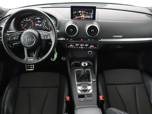 Audi A3 SPORTBACK 1.0 TFSI Sport S Line Edition | Stoelverwarming | Half leder | Full LED | Navigatie | Parkeerhulp | Sportstoelen | Bluetooth | Climate control | Cruise control | S Line