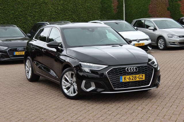 Audi A3 SPORTBACK 30 TFSI Business edition / Trekhaak / CarPlay / Parkeerhulp achter / 17'' / LED Koplampen / Getint glas / DAB / Cruise Control