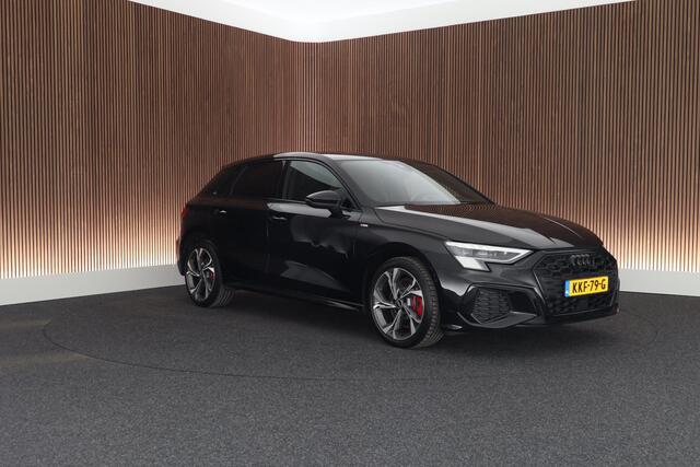 Audi A3 SPORTBACK 45 TFSIe 245pk S edition Competition Camera Keyless HUD Stoelverwarming Adaptive Cruise Navigatie S-Line