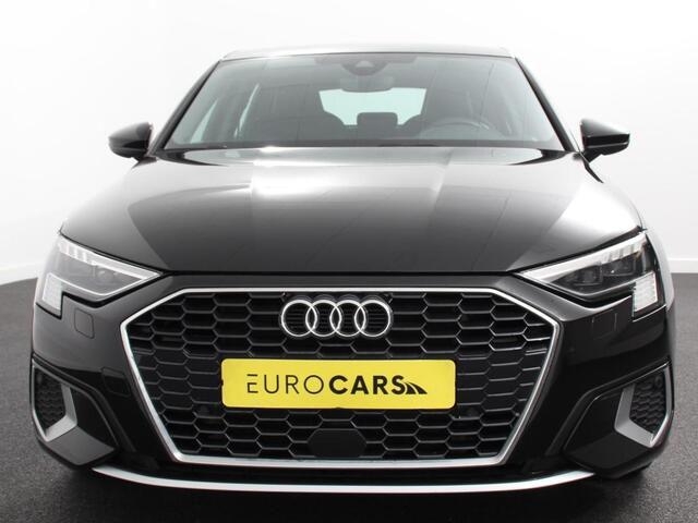 Audi A3 SPORTBACK 40 TFSI e PHEV 204pk Advanced S Tronic Panorama dak Climate control Adaptieve cruise control LED Parkeersensoren Keyless Navigatie Verwarmde voorstoelen Apple Carplay/ Android Auto