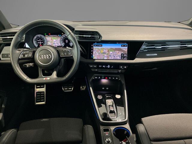 Audi A3 SPORTBACK 40 TFSIe 150kW/204PK S Line · Apple/Android Car Play · Leder/Stof · Camera + Parkeersensoren · Garantie t/m 28-04-2029 of 80000km.