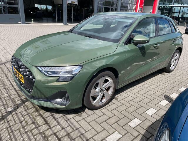 Audi A3 SPORTBACK 35 TFSI Advanced edition NL auto 1e eigenaar, elektrisch verstelbare voorstoelen met geheugen, trekhaak, achteruitrijcamera (rear view), elektrische achterklep, keyless entry, verwarmbare voorstoelen, 3 zone climatronic, adaptieve cruise control (acc), Ap