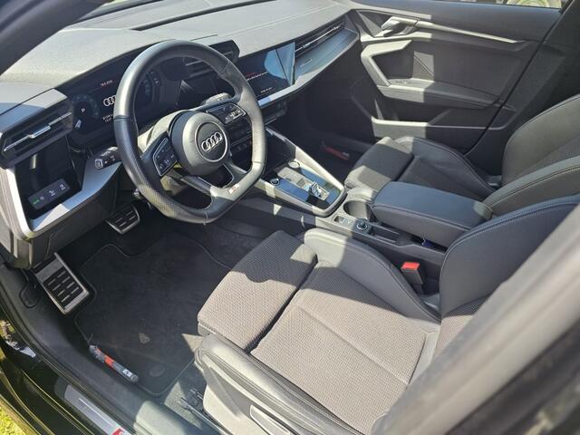 Audi A3 SPORTBACK 35 TFSI S edition | Geen import | Schuifdak | S Line |