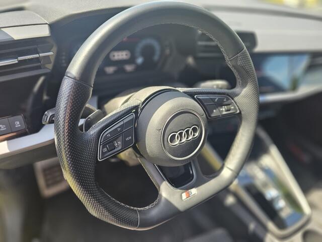 Audi A3 SPORTBACK 35 TFSI S edition | Geen import | Schuifdak | S Line |