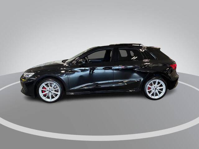 Audi A3 SPORTBACK 45 TFSIe 272pk S-Tronic S edition Competition · Panoramdak · Camera · SONOS Sound · Head-Up Display · Matrix LED · Garantie t/m 28-09-2030 of 100.000km
