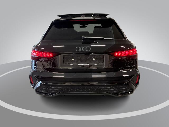 Audi A3 SPORTBACK 45 TFSIe 272pk S-Tronic S edition Competition · Panoramdak · Camera · SONOS Sound · Head-Up Display · Matrix LED · Garantie t/m 28-09-2030 of 100.000km