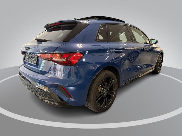 Audi A3 SPORTBACK 40 TFSI e S edition · Panoramadak · Camera · Sonos Sound · Dodehoeksensor · Head-Up Display · Keyless · Garantie t/m 31-08-2030 of 100.000km