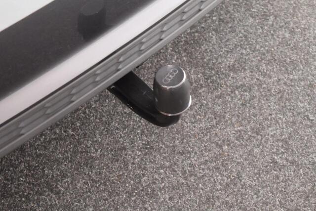 Audi A3 SPORTBACK 45 TFSI e 245pk S edition Competition Trekhaak Camera ACC Stoelverwarming Keyless 2x S-Line