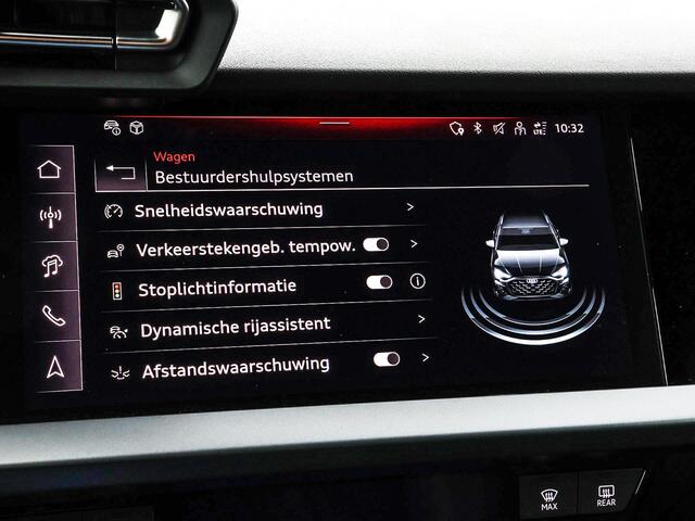 Audi A3 SPORTBACK 45 TFSIe 272pk S-tronic S edition Competition · Camera · Sonos Audio · Elektrische stoelverstelling · Keyless · Stoelverwarming · Afneembare Trekhaak · Fabrieksgarantie tot 03-04-2030 of 100.000km