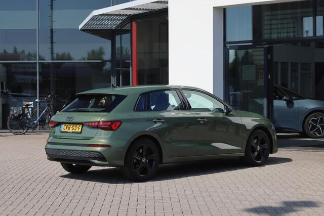 Audi A3 SPORTBACK 35 TFSI Advanced edition 150PK / 110kW NL auto 1e eigenaar, trekhaak, elektrisch verstelbare voorstoelen met geheugen, trekhaak, achteruitrijcamera (rear view), elektrische achterklep, keyless entry, verwarmbare voorstoelen, 3 zone climatronic, adaptieve