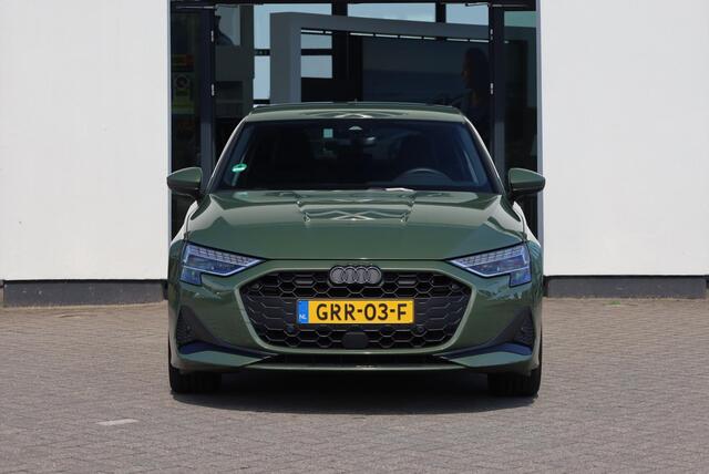 Audi A3 SPORTBACK 35 TFSI Advanced edition 150PK / 110kW NL auto 1e eigenaar, trekhaak, elektrisch verstelbare voorstoelen met geheugen, trekhaak, achteruitrijcamera (rear view), elektrische achterklep, keyless entry, verwarmbare voorstoelen, 3 zone climatronic, adaptieve