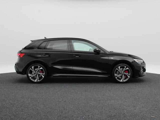 Audi A3 SPORTBACK 45 TFSi e 272 Pk Automaat S-line Competition | Stoelverwarming | Full LED | Adaptive Cruise | Trekhaak | Camera | CarPlay | 18 Inch | 12.122 Km !!