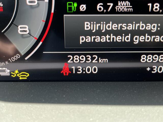 Audi A3 SPORTBACK 45 TFSI e S-Line Competition / AUTOMAAT/ GARANTIE TM 09-2029/ 272 PK/ PANO/ SONOS/ ACC/ PARK.SENSOREN V+A/ CAMERA/ STOELVERWARM./ SMARTPHONE INTERFACE/ KEYLESS/ RIJ-MODI/ DIGITAL DASH/ DAB/ NAVI/ CLIMA/ LED/ 18'' LMV