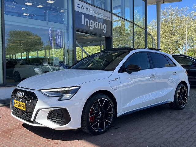 Audi A3 SPORTBACK 45 TFSI 245pk S edition Competition / Panorama dak / Matrix LED / Bang & Olufsen / Lederen bekleding / LMV 18'' / App Connect TRANS