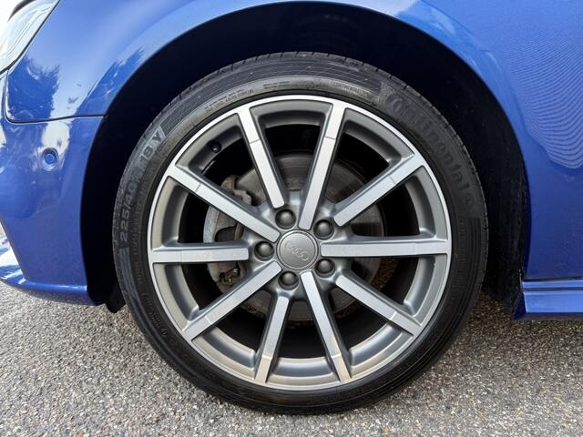 Audi A3 SPORTBACK 1.4 e-tron S-Line B&O ACC Trekhaak Leer 18" lichtmetaal Matrix