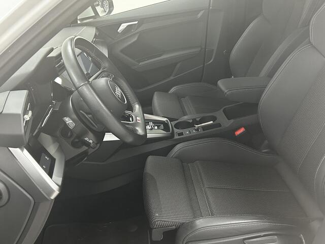 Audi A3 SPORTBACK 40 TFSI e Edition PARKEERSENSOREN VOOR-EN ACHTER | CARPLAY | LICHTMETALEN VELGEN
