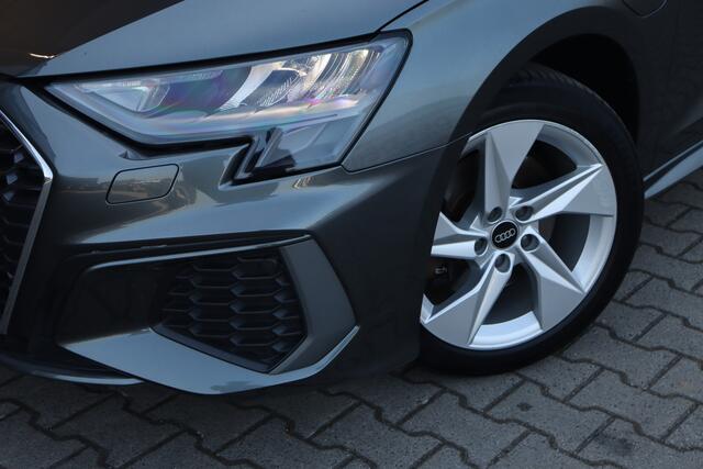 Audi A3 SPORTBACK 40 TFSI e S-Line | ACC | LED | Carplay |