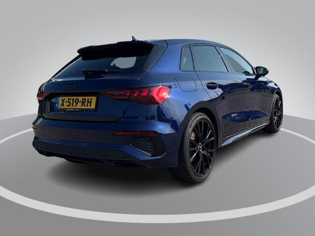 Audi A3 SPORTBACK 35 TFSI 150pk S-tronic S edition · Apple/Android Car Play · Navigatie · Elek. Achterklep · P-Sensoren · Cruise Control · Zwart Optiek · 19'' Inch ·