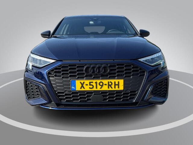 Audi A3 SPORTBACK 35 TFSI 150pk S-tronic S edition · Apple/Android Car Play · Navigatie · Elek. Achterklep · P-Sensoren · Cruise Control · Zwart Optiek · 19'' Inch ·