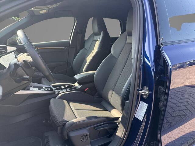 Audi A3 SPORTBACK 35 TFSI 150pk S-tronic S edition · Apple/Android Car Play · Navigatie · Elek. Achterklep · P-Sensoren · Cruise Control · Zwart Optiek · 19'' Inch ·