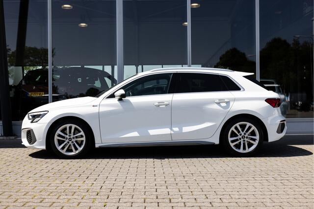 Audi A3 SPORTBACK 35 TFSI S-Line | Carplay | Stoelver. | Parkeersens. |