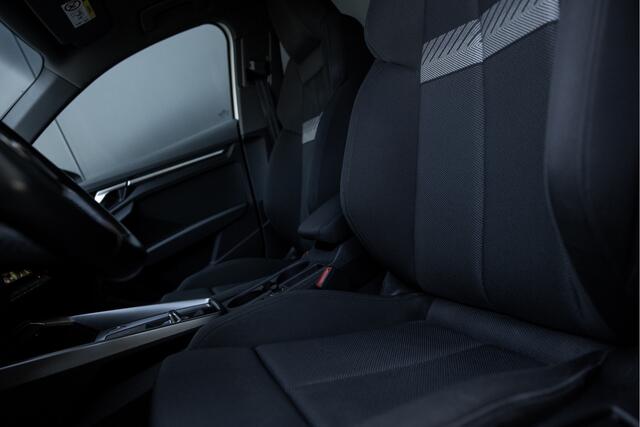Audi A3 SPORTBACK 35 TFSI S-Line | Carplay | Stoelver. | Parkeersens. |
