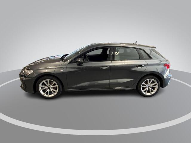 Audi A3 SPORTBACK 40 TFSIe 204pk S-tronic S edition · Apple/Andropid Car Play · Camera · Navigatie · Drive Select · Stoelverwarming · 17'' Inch · Garantie t/m 06-10-2029 of 100.000km