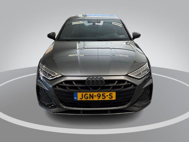 Audi A3 SPORTBACK 40 TFSIe 204pk S-tronic S edition · Apple/Andropid Car Play · Camera · Navigatie · Drive Select · Stoelverwarming · 17'' Inch · Garantie t/m 06-10-2029 of 100.000km