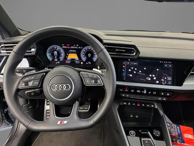 Audi A3 SPORTBACK 40 TFSIe 204pk S-tronic S edition · Apple/Andropid Car Play · Camera · Navigatie · Drive Select · Stoelverwarming · 17'' Inch · Garantie t/m 06-10-2029 of 100.000km