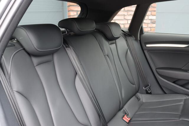 Audi A3 SPORTBACK 1.5 TFSI CoD Sport S Line Edition | Automaat | Panoramadak | ACC | Massage | Leder | Bang & Olufsen | Camera | Virtual Cockpit | Stoelverwarming |