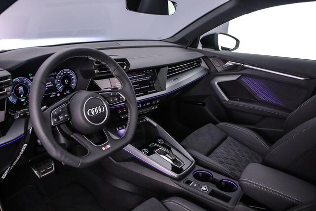 Audi A3 SPORTBACK 45 TFSI e S edition Competition | Panorama Dak | Adaptieve Cruise | Apple/Android Play | Ambiance Plus Verlichting | Camera | Matrix LED | Interieur-pakket | Optie-pakket | Navigatie-pakket | LED-lichtpakket | Assistentie Pakket |