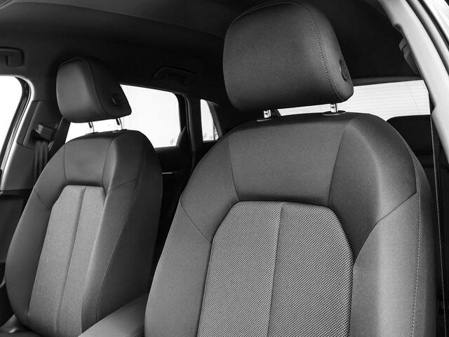 Audi A3 SPORTBACK 40 TFSIe 204pk S-Tronic Advanced Edition · Camera · ACC · Parkeer assistent · LED Koplampen · Apple/Android Car Play · Navigatie ·