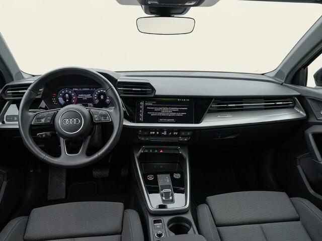 Audi A3 SPORTBACK 30 TFSI Advanced edition 110pk | Parkeercamera | Navigatie via App | 18 inch Lichtmetalen velgen | Verlengde garantie