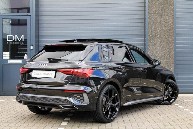 Audi A3 SPORTBACK 40 TFSI quattro Advance Sport | S line | Panorama dak | Full LED | Black on Black | Stoelverwarming | Achteruitrijcamera
