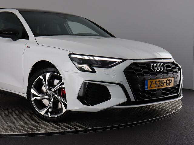 Audi A3 SPORTBACK 45 TFSI e S edition Competition (Black optiek / Pano / Carplay / Navi / Keyless / Sfeerverlichting)