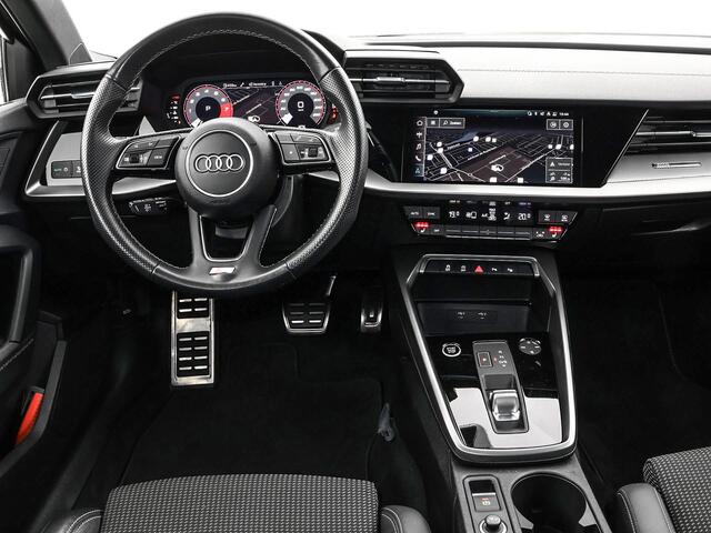 Audi A3 SPORTBACK 35 TFSI 150pk S-Tronic S Edition · Camera · Apple/Android Car Play · Stoelverwarming · Parkeer assistent · Sportstoelen · Garantie t/m 13-06-2027 of 100.000km