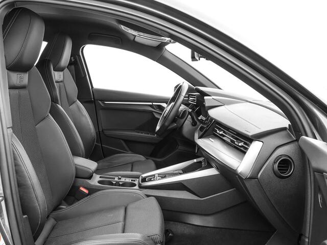 Audi A3 SPORTBACK 35 TFSI 150pk S-Tronic S Edition · Camera · Apple/Android Car Play · Stoelverwarming · Parkeer assistent · Sportstoelen · Garantie t/m 13-06-2027 of 100.000km