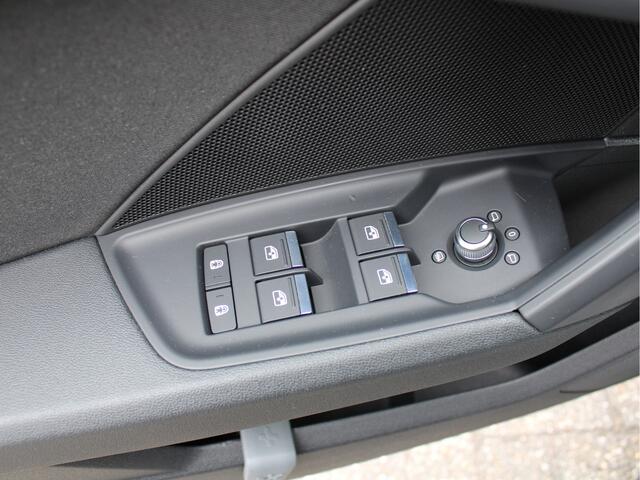 Audi A3 SPORTBACK 35 TFSI 1.5 T 150pk Business Edition Automaat Digidash/Carplay/Cruise/Climate/Trekhaak/Sportstoelen/Navi