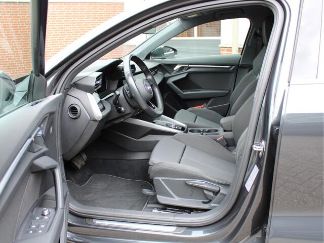 Audi A3 SPORTBACK 35 TFSI 1.5 T 150pk Business Edition Automaat Digidash/Carplay/Cruise/Climate/Trekhaak/Sportstoelen/Navi