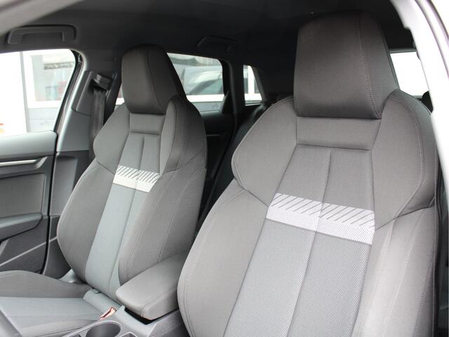 Audi A3 SPORTBACK 35 TFSI 1.5 T 150pk Business Edition Automaat Digidash/Carplay/Cruise/Climate/Trekhaak/Sportstoelen/Navi